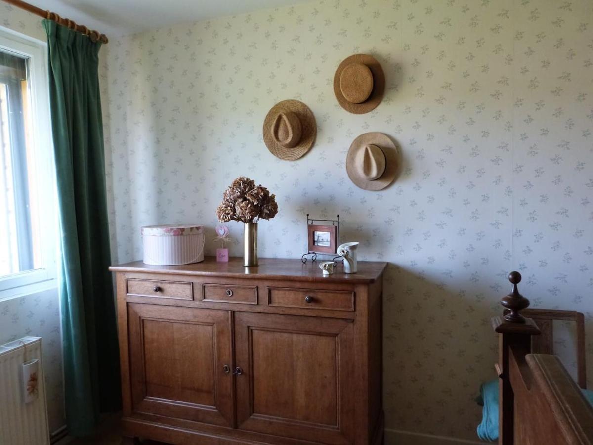 Ancienne Fermette Le Charlemont Givet Holiday home Foisches
